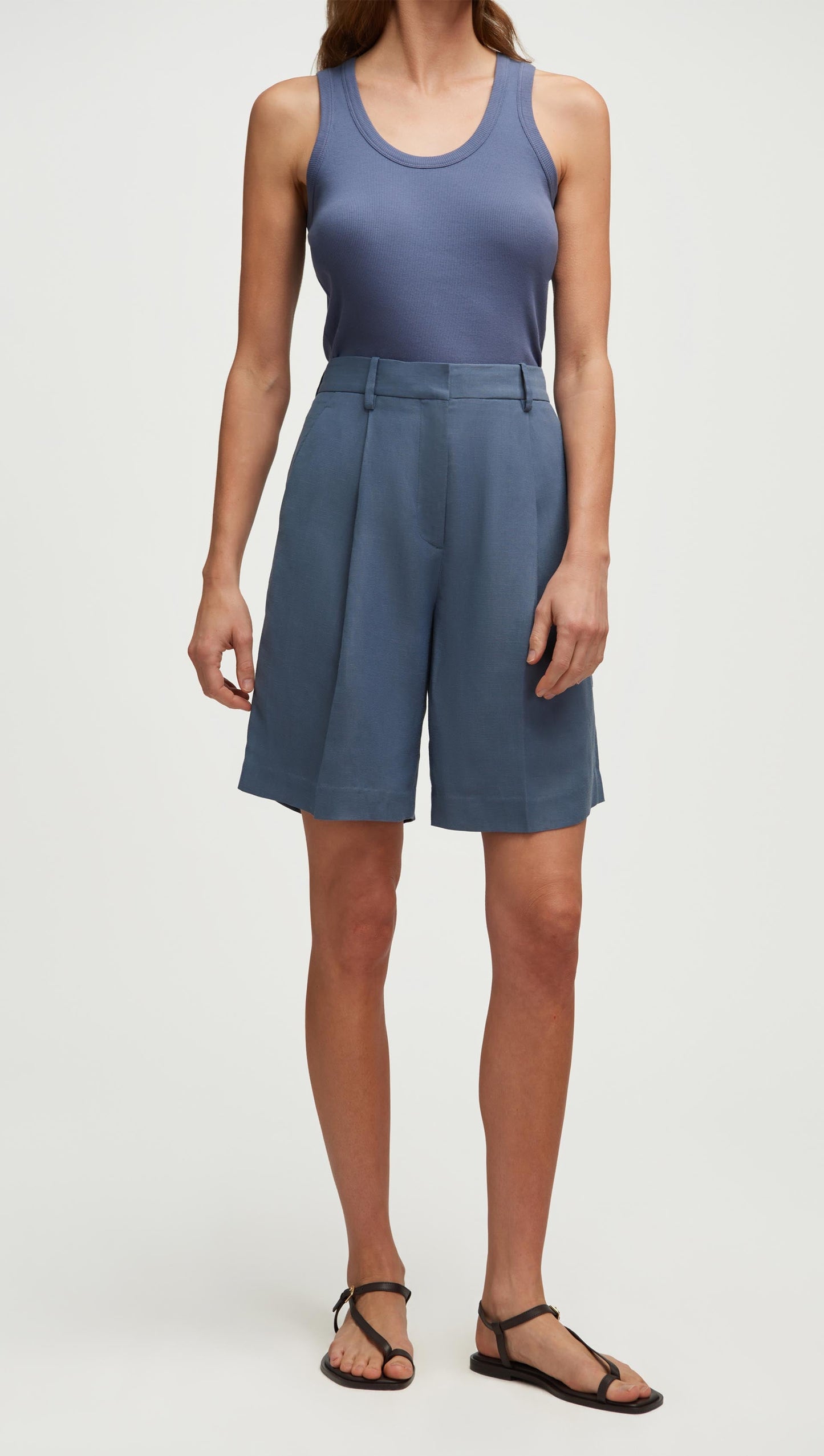 Pleated Shorts in Viscose Linen Twill | Powder Blue