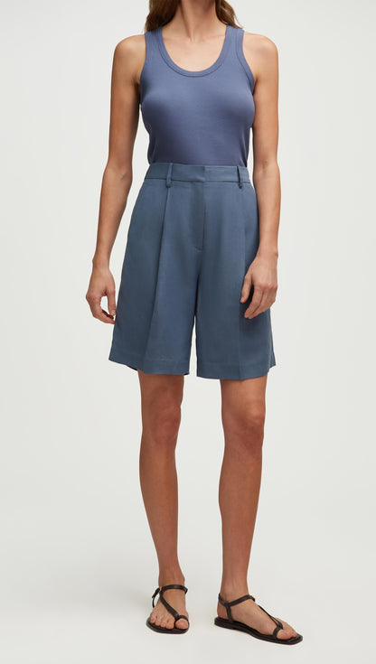 Pleated Shorts in Viscose Linen Twill | Powder Blue