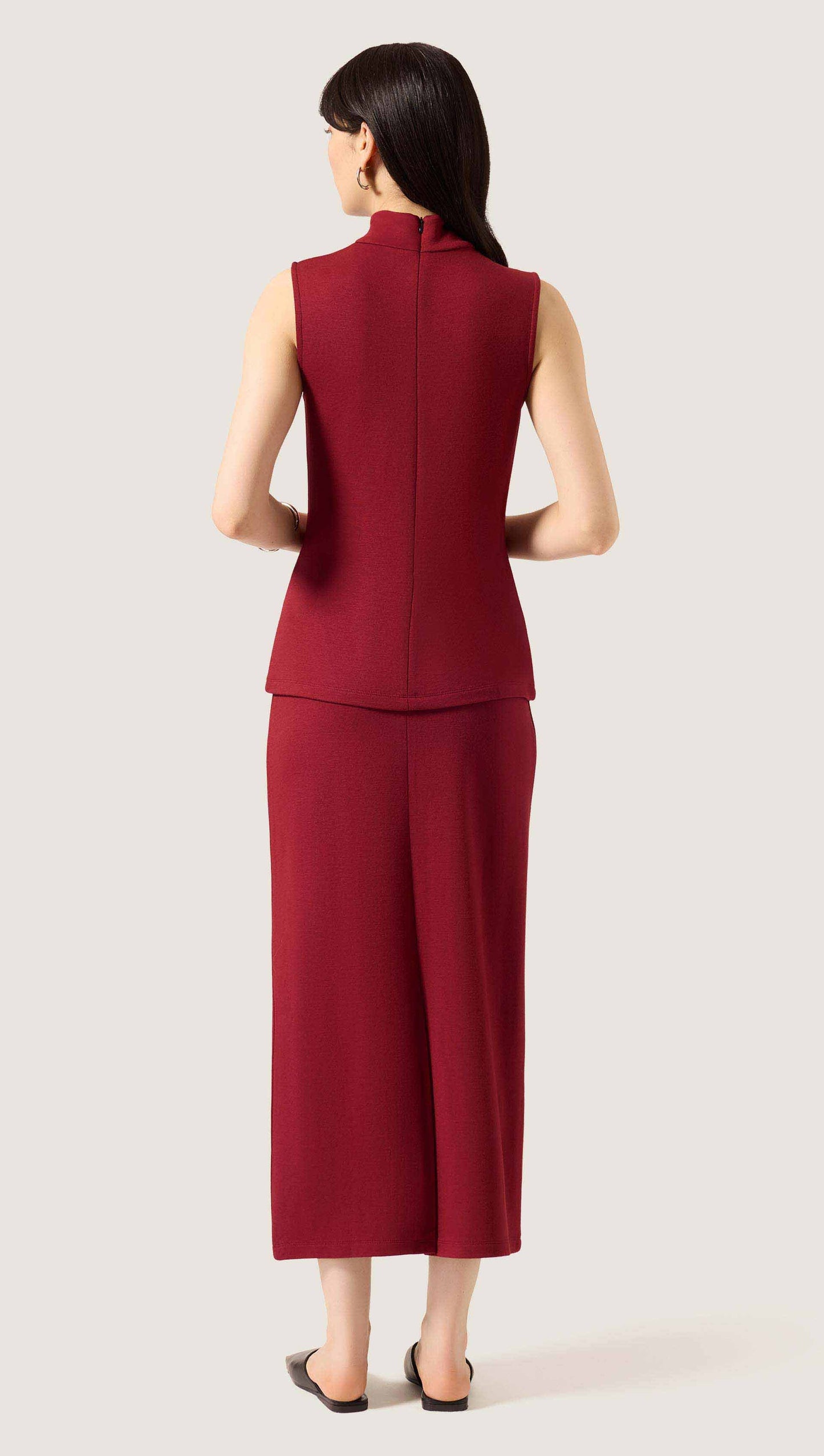 Sleeveless Slim Turtleneck in Wool Jersey | Maroon