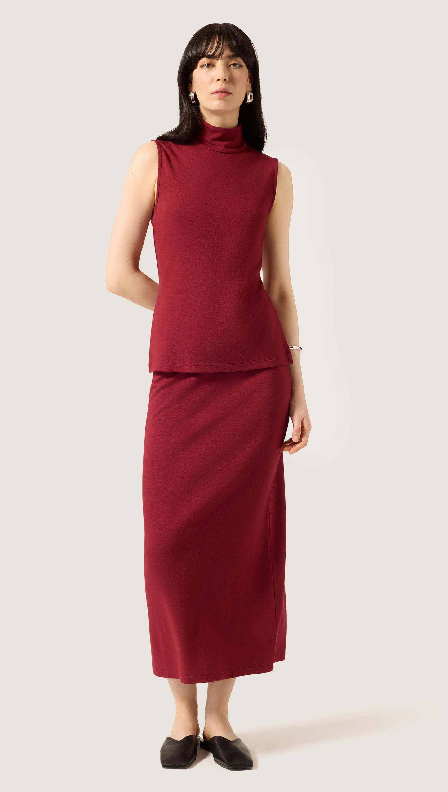 Sleeveless Slim Turtleneck in Wool Jersey | Maroon