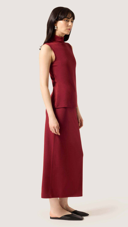Sleeveless Slim Turtleneck in Wool Jersey | Maroon